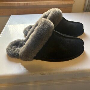 UGG Women's Scuffette II Slipper Black/Grey Size 11
